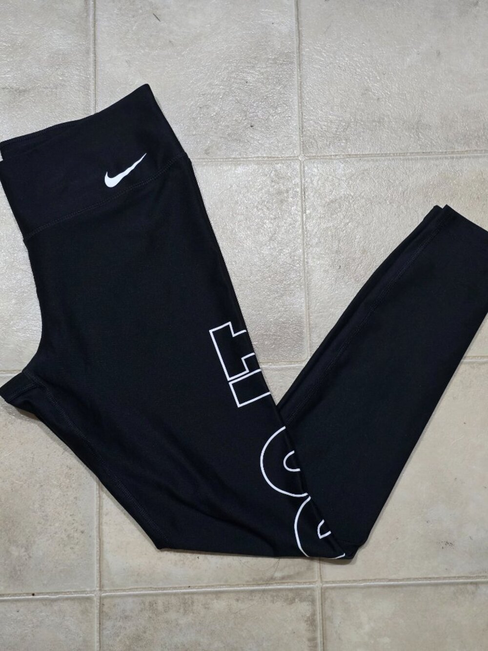 Nike Women's Black Athletic Leggings W 'Just Do It' Printed On The Left Leg -Med - Picture 6 of 7